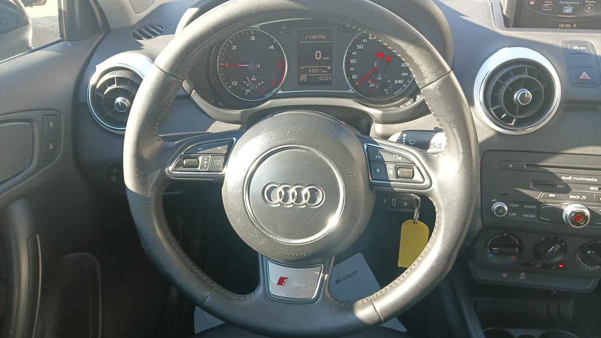 Audi A1 1.6 TDI 90CV SLINE 3P